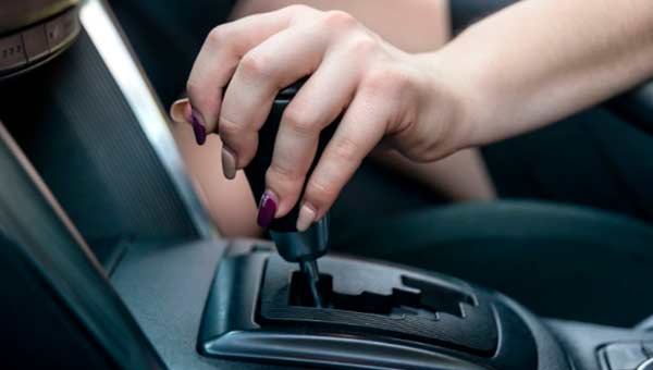 Как правильно тормозить двигателем